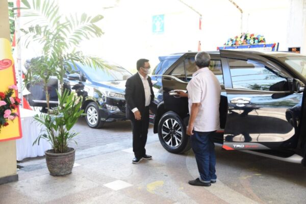 Galeri Rental Mobil Ambon Bright Up (7)